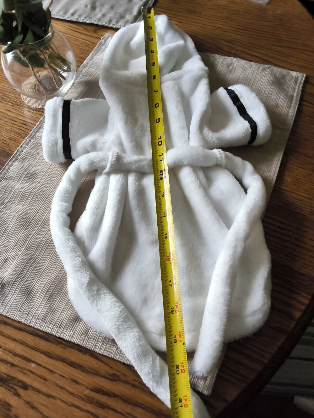 Pet Robe white soft plush with black trim sz Lg ,for A small dog cat new - Picture 6 of 8